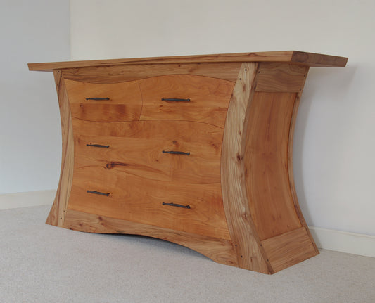 Arger Fen chest of drawers